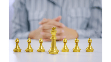 gold chess pieces